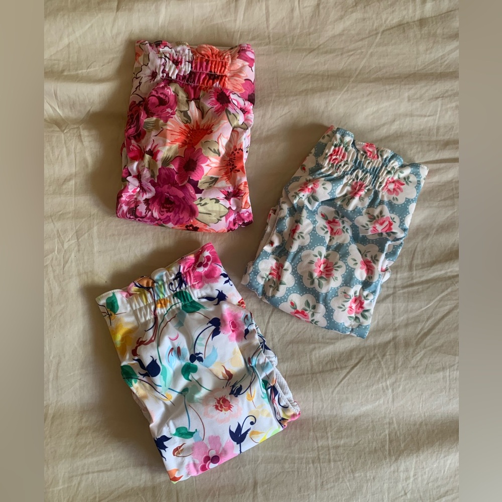 Small White Floral Adjustable Dog Diaper Cover